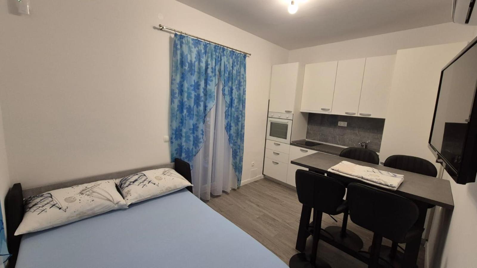 Apartments Sea Star Kastela Ngoại thất bức ảnh
