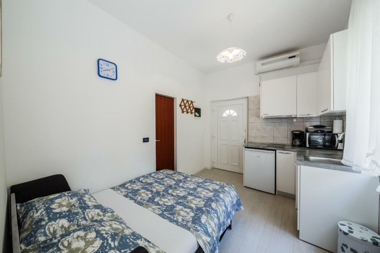 Apartments Sea Star Kastela Ngoại thất bức ảnh