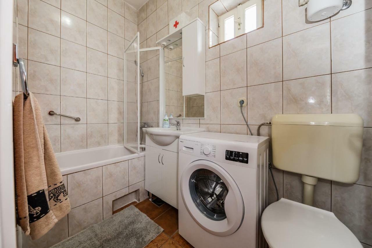 Apartments Sea Star Kastela Ngoại thất bức ảnh