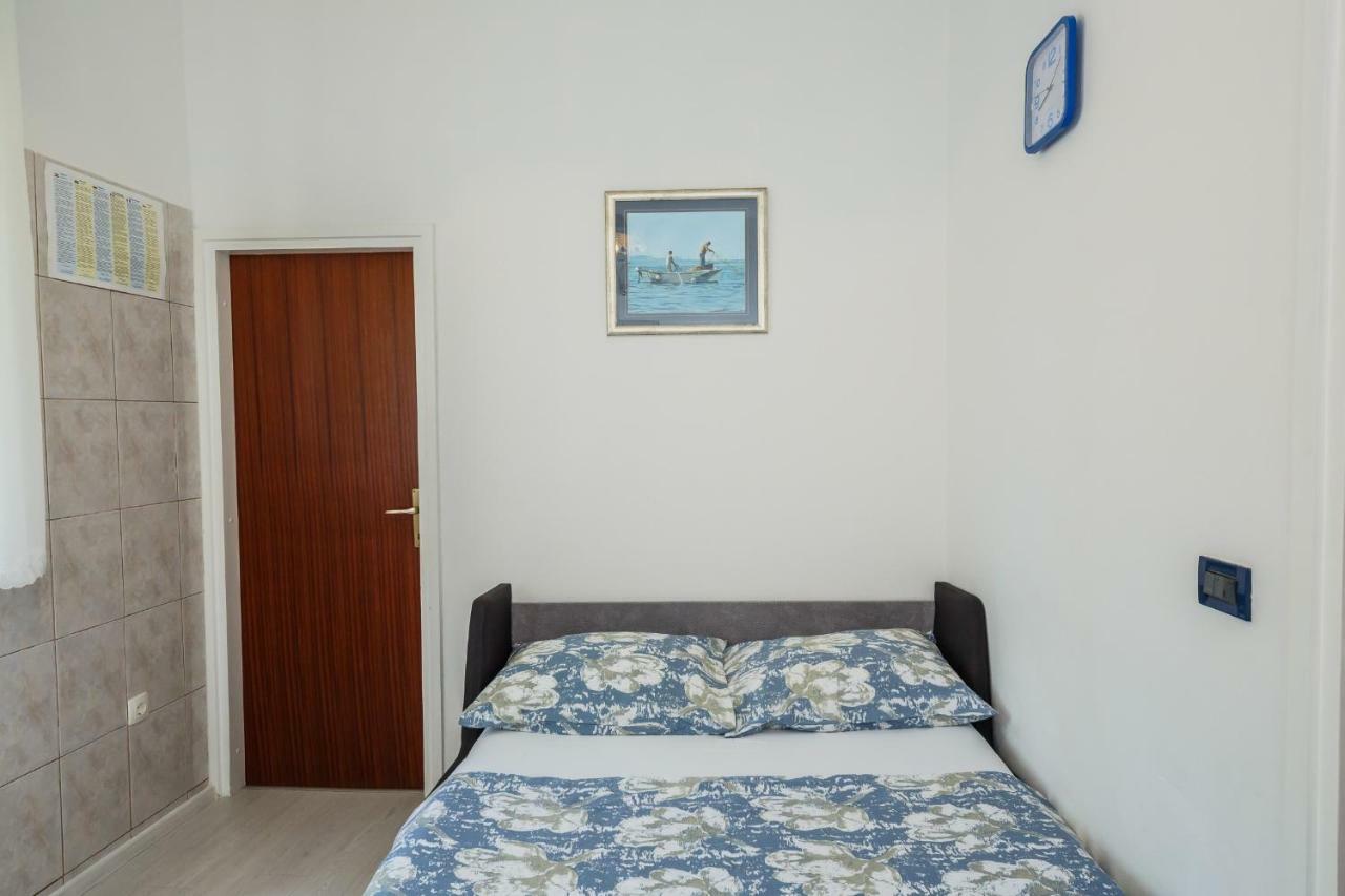 Apartments Sea Star Kastela Ngoại thất bức ảnh
