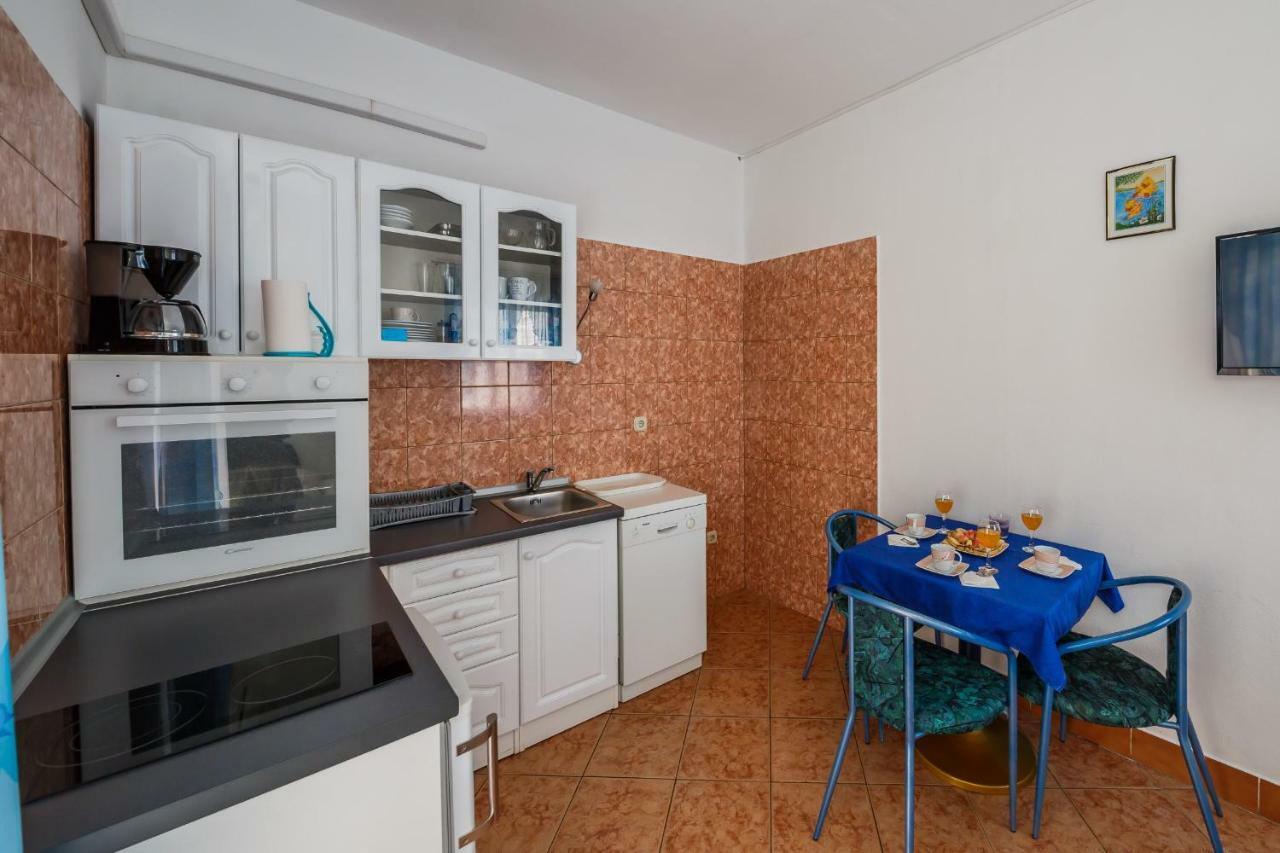 Apartments Sea Star Kastela Ngoại thất bức ảnh